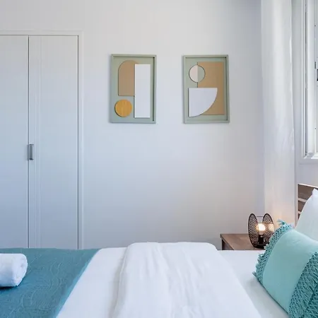 דירה Olympus Stylish 2-br & Balcony In *