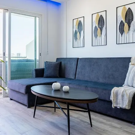 Olympus Stylish 2-br & Balcony In Appartamento *