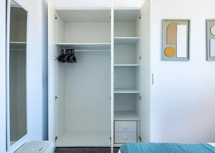 Apartment Olympus Stylish 2-br & Balcony In Larnaca