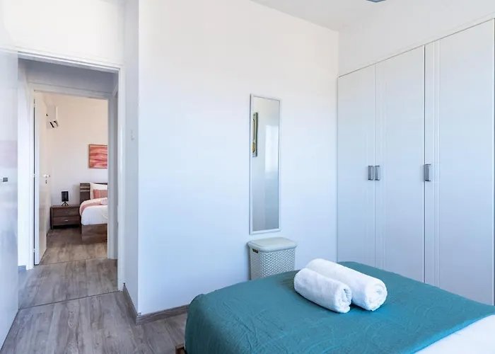 Olympus Stylish 2-br & Balcony In Apartmán Larnaca