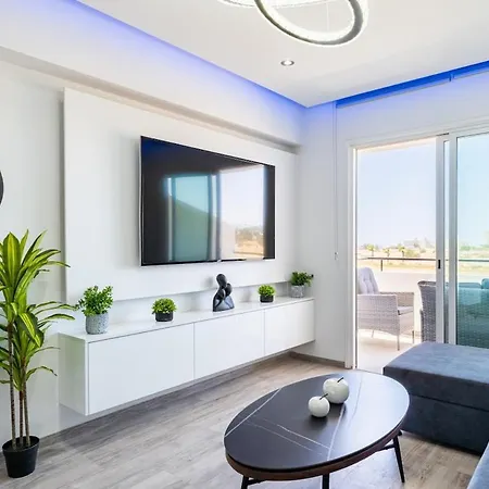 Olympus Stylish 2-br & Balcony In