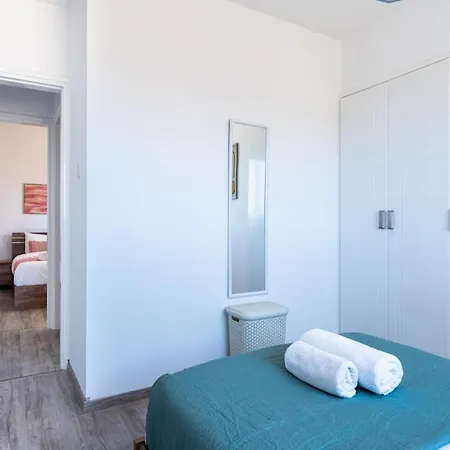 Olympus Stylish 2-br & Balcony In Apartment Larnaka