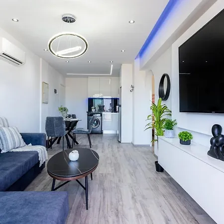 Apartment Olympus Stylish 2-br & Balcony In *